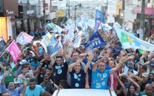 Wagner encerra campanha com caminhada histórica em Araguaína